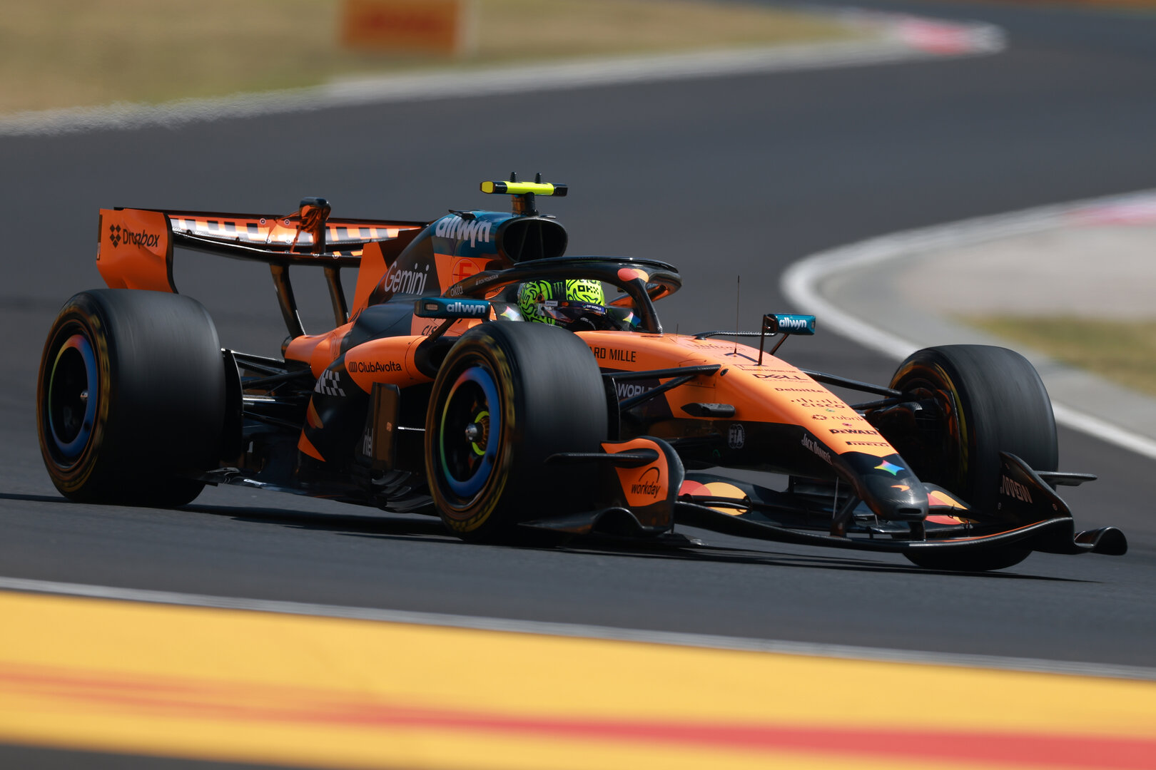GP UNGHERIA, Lando Norris (GBR) McLaren F1 Team MCL40.
24.07.2026. Formula 1 World Championship, Rd 11, Hungarian Grand Prix, Budapest, Hungary, Practice Day.
- www.xpbimages.com, EMail: requests@xpbimages.com © Copyright: Charniaux / XPB Images
