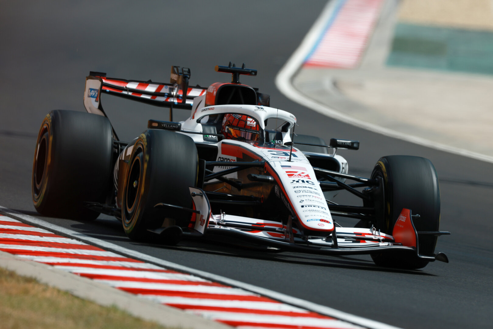 GP UNGHERIA, Esteban Ocon (FRA) Haas F1 Team VF-26.
24.07.2026. Formula 1 World Championship, Rd 11, Hungarian Grand Prix, Budapest, Hungary, Practice Day.
- www.xpbimages.com, EMail: requests@xpbimages.com © Copyright: Charniaux / XPB Images