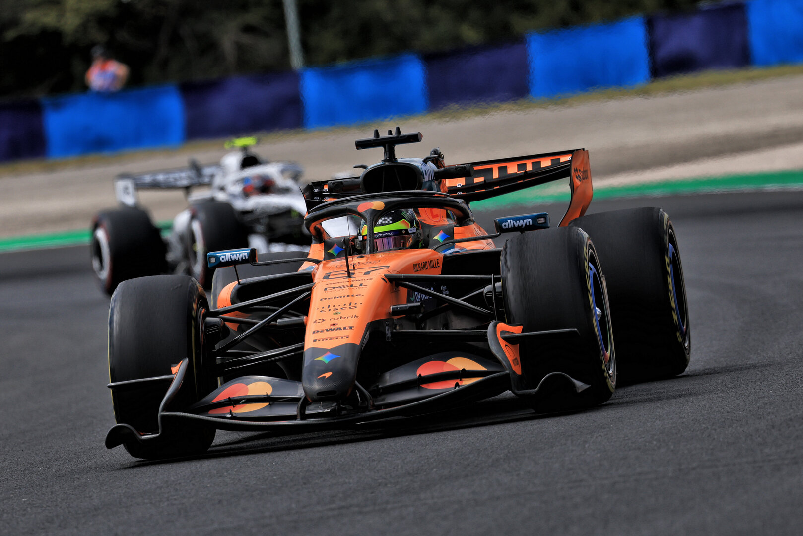 GP UNGHERIA, Leonardo Fornaroli (ITA) McLaren F1 Team MCL40 Reserve Driver.
24.07.2026. Formula 1 World Championship, Rd 11, Hungarian Grand Prix, Budapest, Hungary, Practice Day.
- www.xpbimages.com, EMail: requests@xpbimages.com © Copyright: Moy / XPB Images