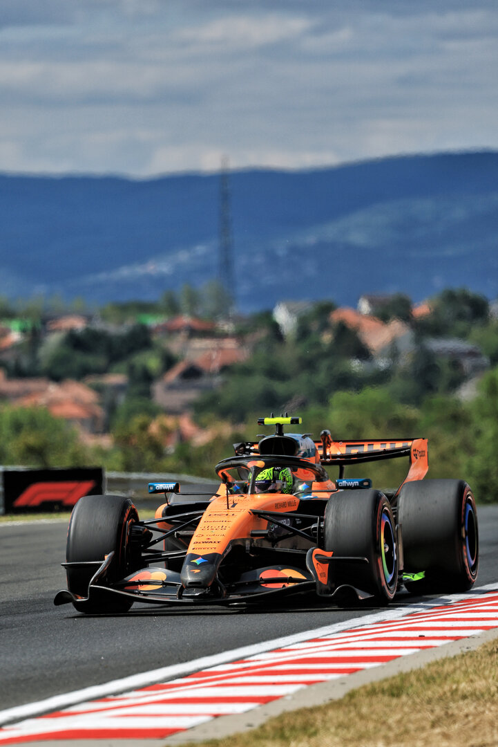 GP UNGHERIA, Lando Norris (GBR) McLaren F1 Team MCL40.
24.07.2026. Formula 1 World Championship, Rd 11, Hungarian Grand Prix, Budapest, Hungary, Practice Day.
- www.xpbimages.com, EMail: requests@xpbimages.com © Copyright: Moy / XPB Images
