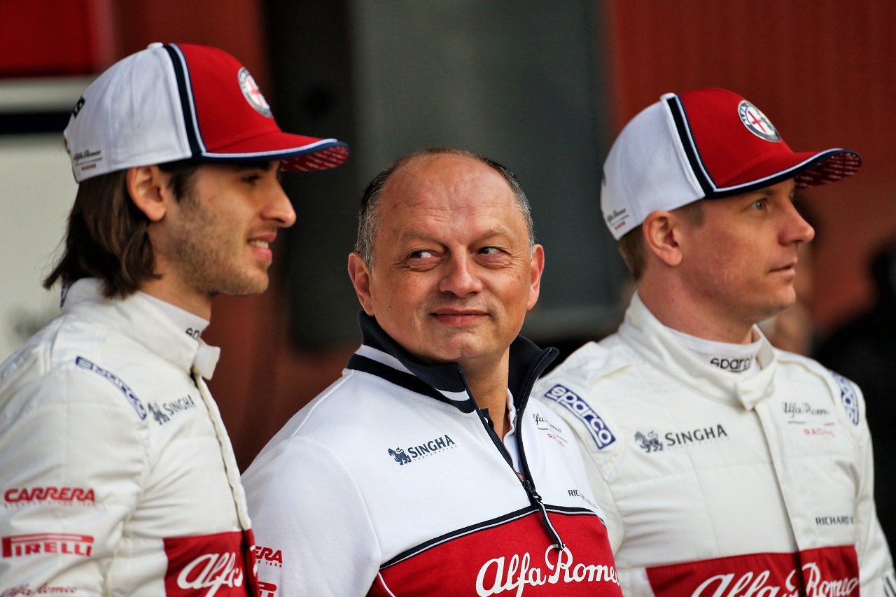 (L to R): Antonio Giovinazzi (ITA) Alfa Romeo Racing with Frederic Vasseur (FRA) Alfa Romeo Racing Team Principal and Kimi Raikkonen (FIN) Alfa Romeo Racing.
18.02.2019.