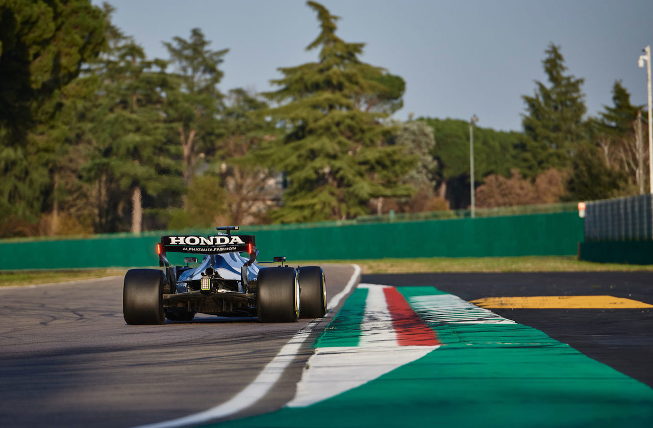 AlphaTauri, filming day ad Imola con la AT02