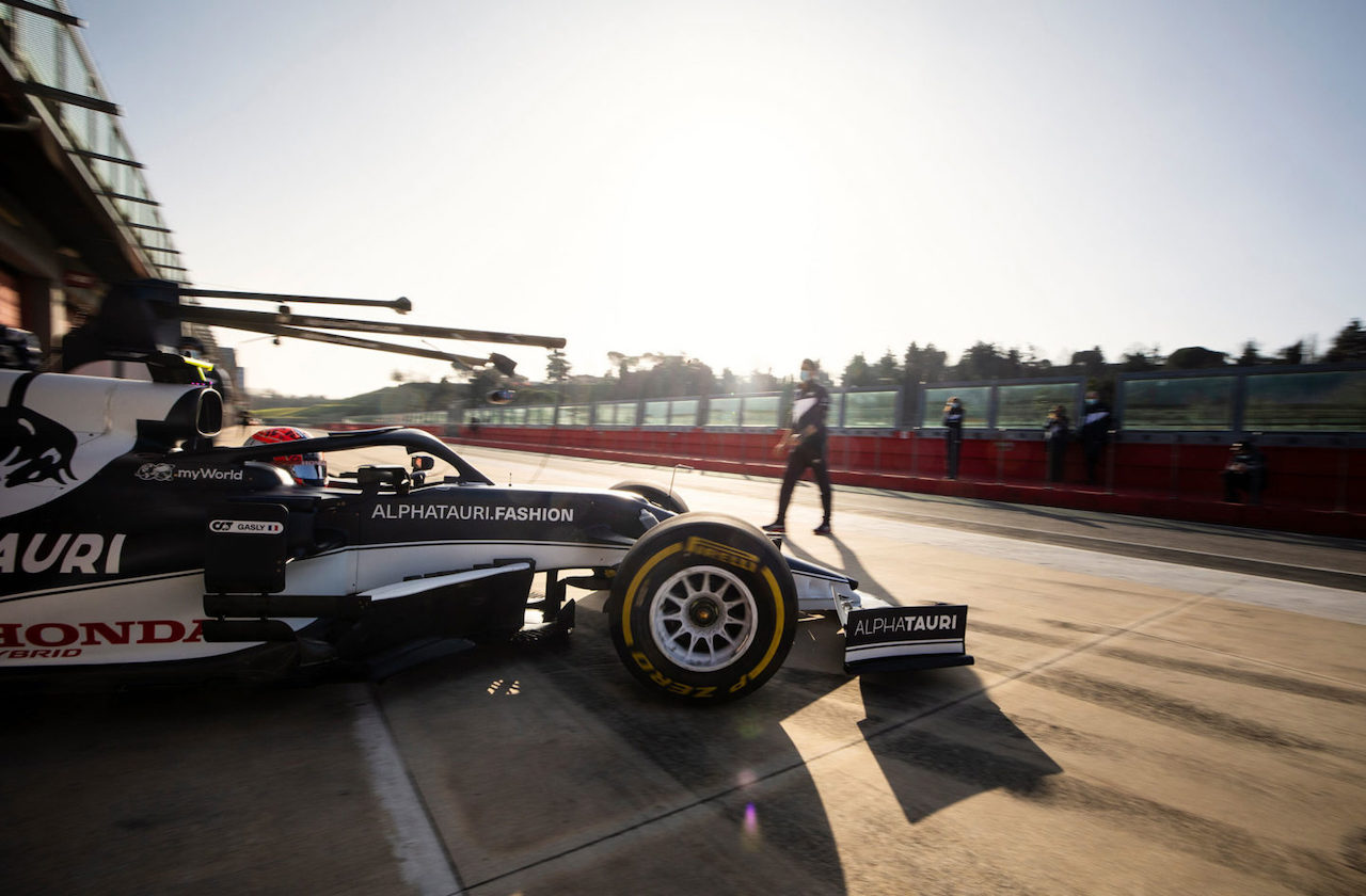 AlphaTauri, filming day ad Imola con la AT02