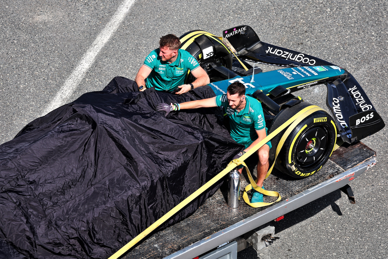 Aston Martin AMR23, problemi all'esordio per Drugovich in Bahrain
