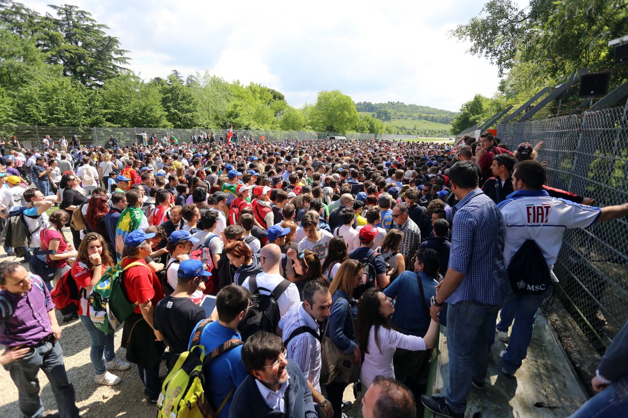 Commemoration ceremony at the Tamburello curve atmosphere