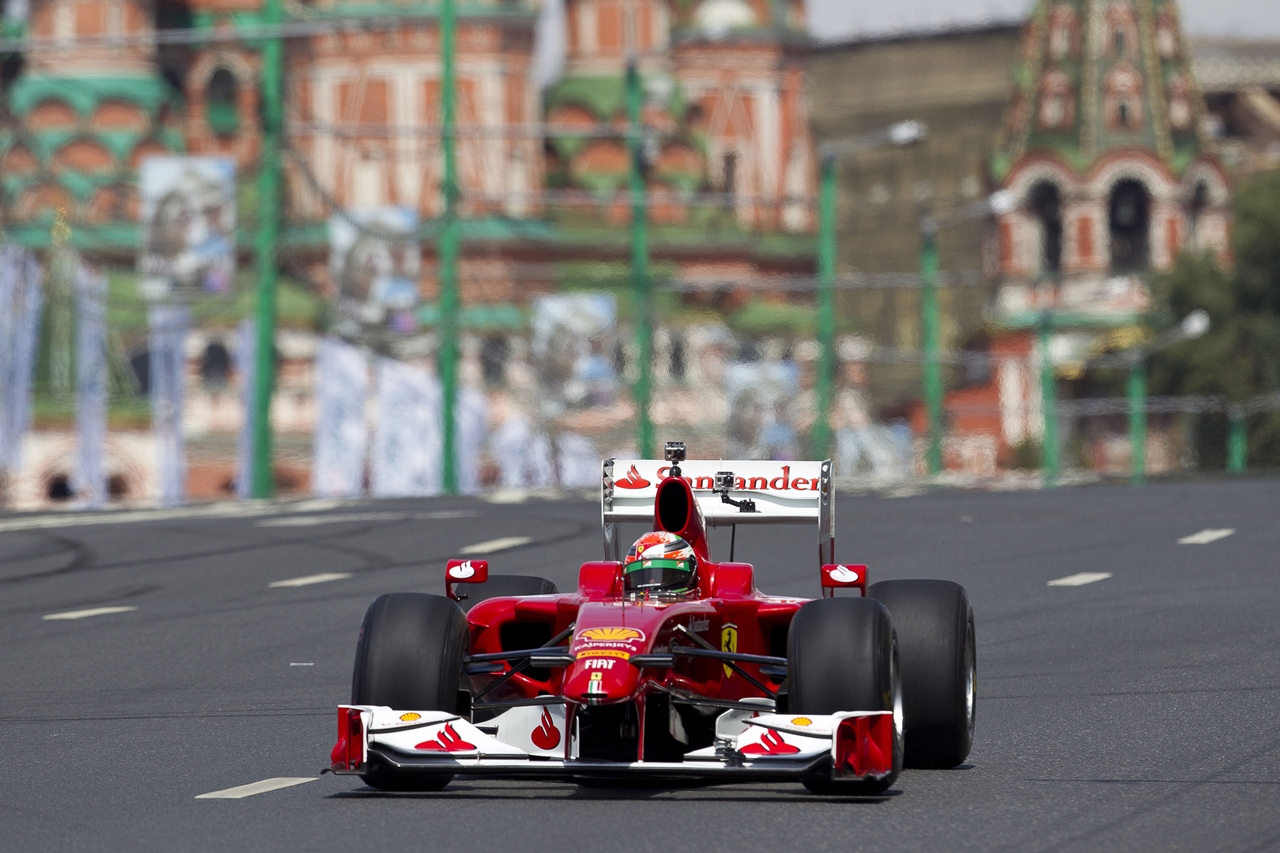 Esibizione-Ferrari-a-Mosca
