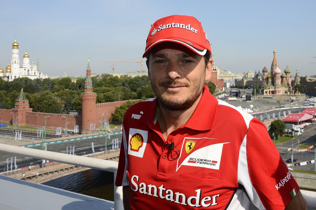 Esibizione-Ferrari-a-Mosca