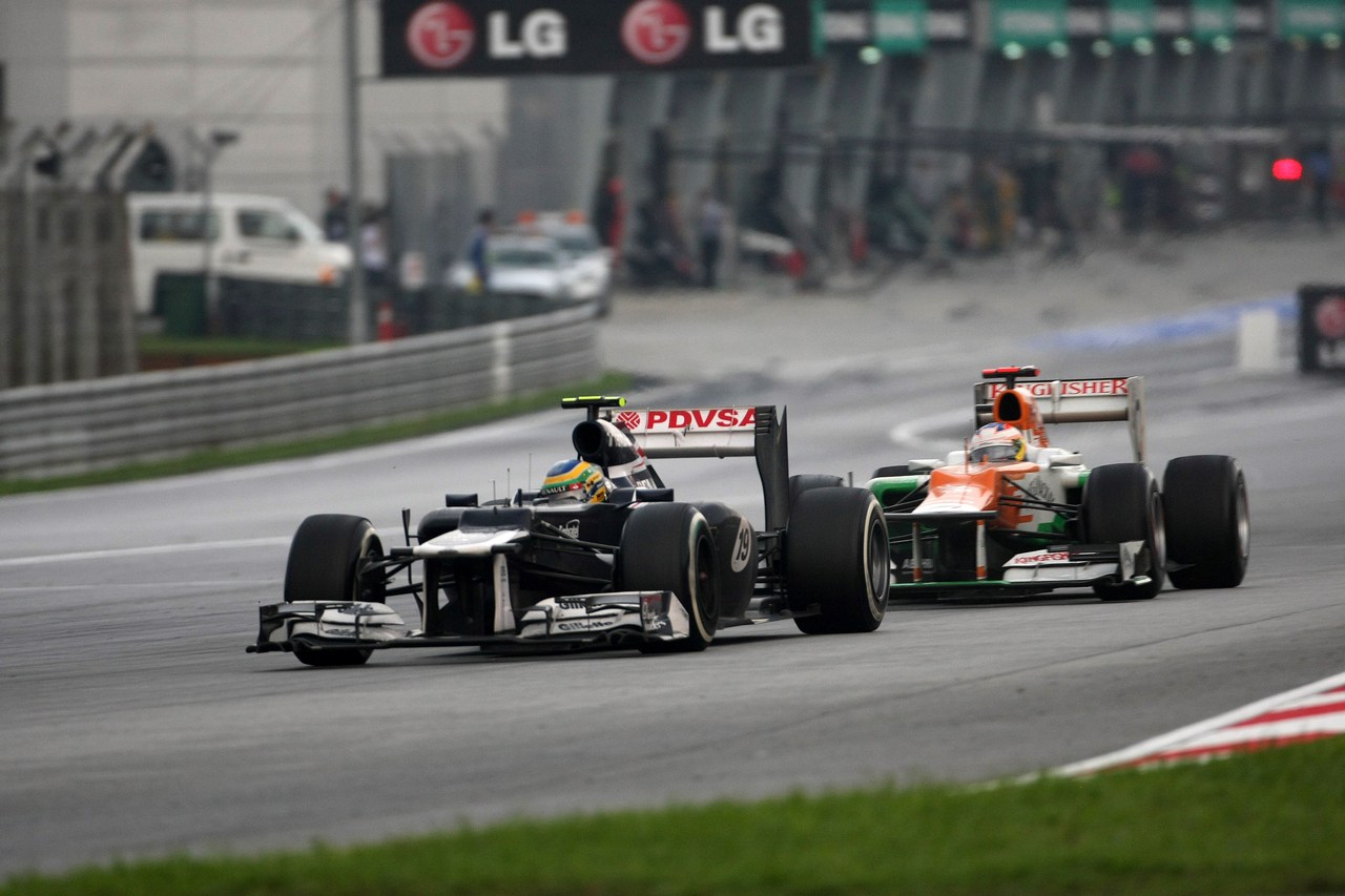 25.03.2012- Race, Felipe Massa (BRA) Scuderia Ferrari F2012 and Paul di Resta (GBR) Sahara Force India F1 Team VJM05 