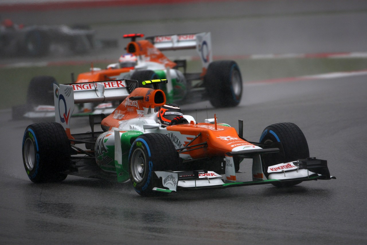 25.03.2012- Race, Nico Hulkenberg (GER) Sahara Force India F1 Team VJM05 leads Paul di Resta (GBR) Sahara Force India F1 Team VJM05 