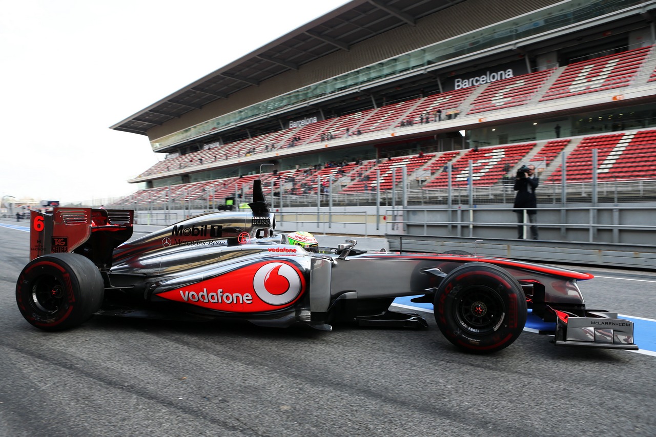 Sergio Perez (MEX) McLaren MP4-28 leaves the pits.
