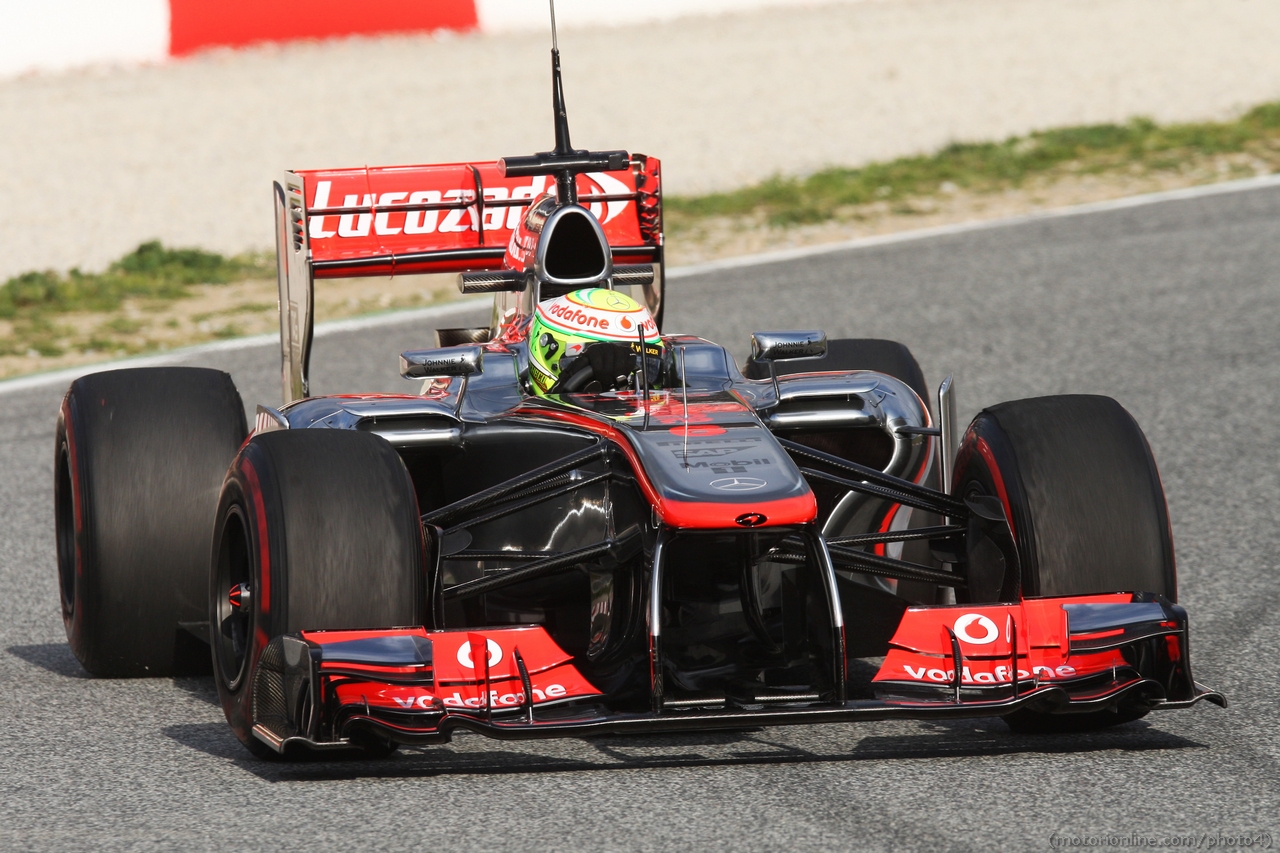 Sergio Perez (MEX) McLaren MP4-28.
