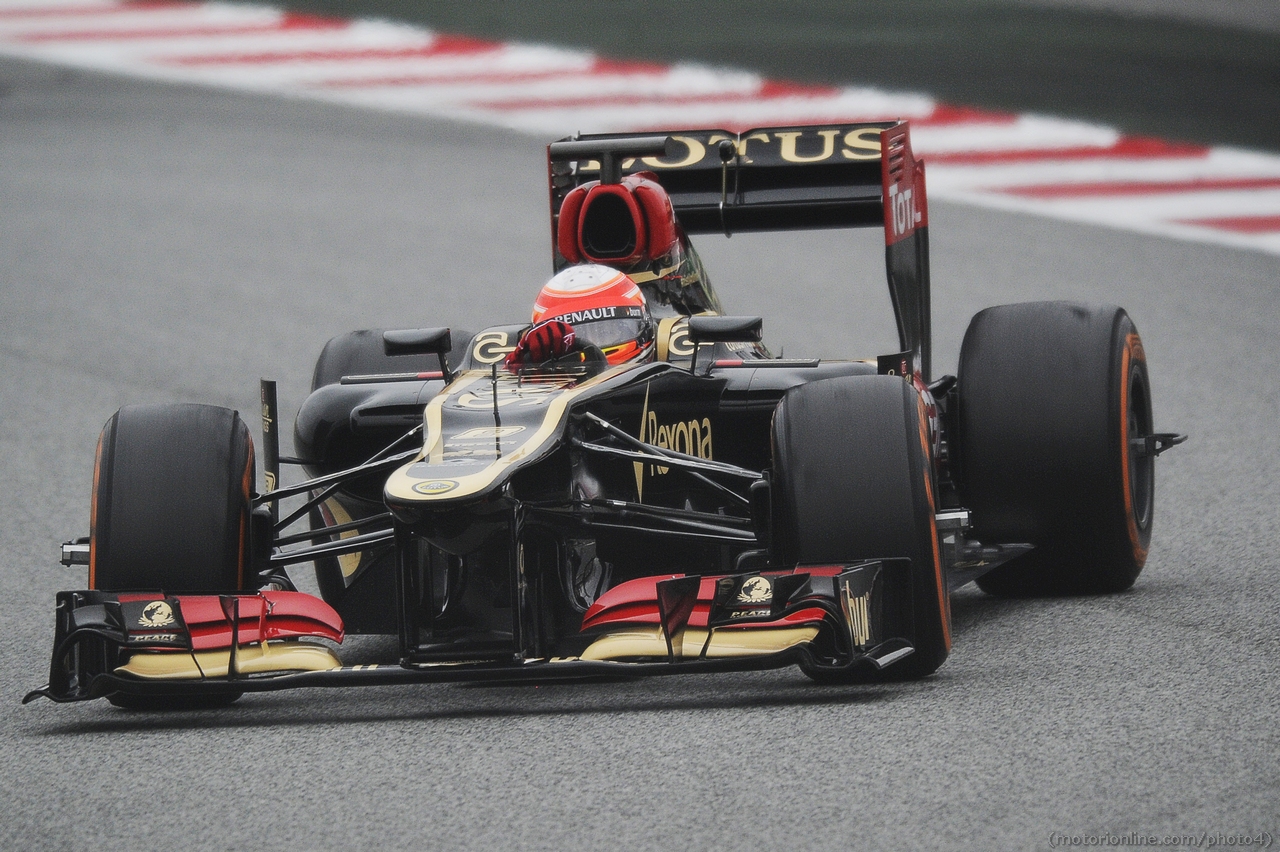 Romain Grosjean (FRA) Lotus F1 E21 running sensor equipment on the wheels.
22.02.2013. 