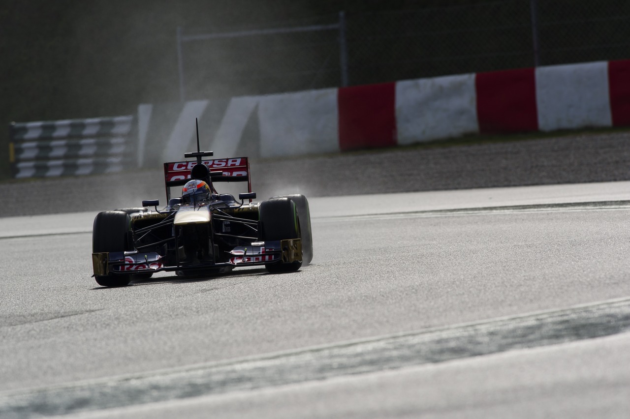 Jean-Eric Vergne (FRA) Scuderia Toro Rosso STR8.
28.02.2013. 