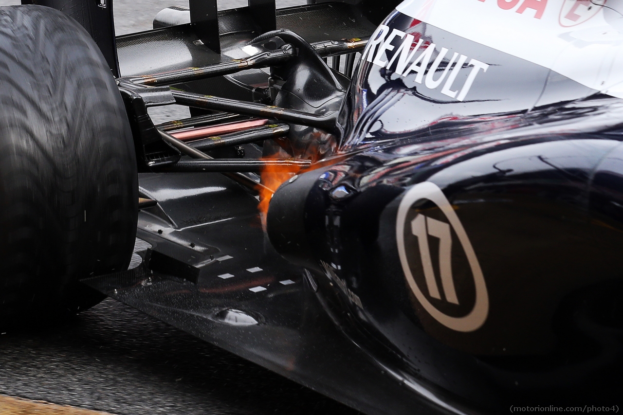 Flame coming from the exhaust of the Williams FW35.
28.02.2013. 