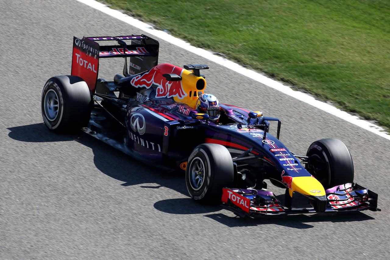 Daniel Ricciardo (AUS), Red Bull Racing 
08.04.2014. Formula One Testing, Bahrain Test, Day One, Sakhir, Bahrain.
- www.xpbimages.com, EMail: requests@xpbimages.com - copy of publication required for printed pictures. Every used picture is fee-liable. © Copyright: Charniaux / XPB Images