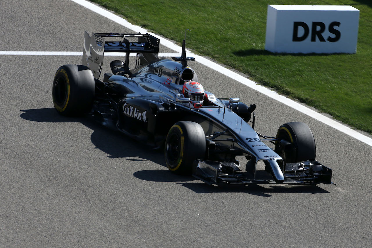 Kevin Magnussen (DEN), McLaren F1, DRS
08.04.2014. Formula One Testing, Bahrain Test, Day One, Sakhir, Bahrain.
- www.xpbimages.com, EMail: requests@xpbimages.com - copy of publication required for printed pictures. Every used picture is fee-liable. © Copyright: Charniaux / XPB Images