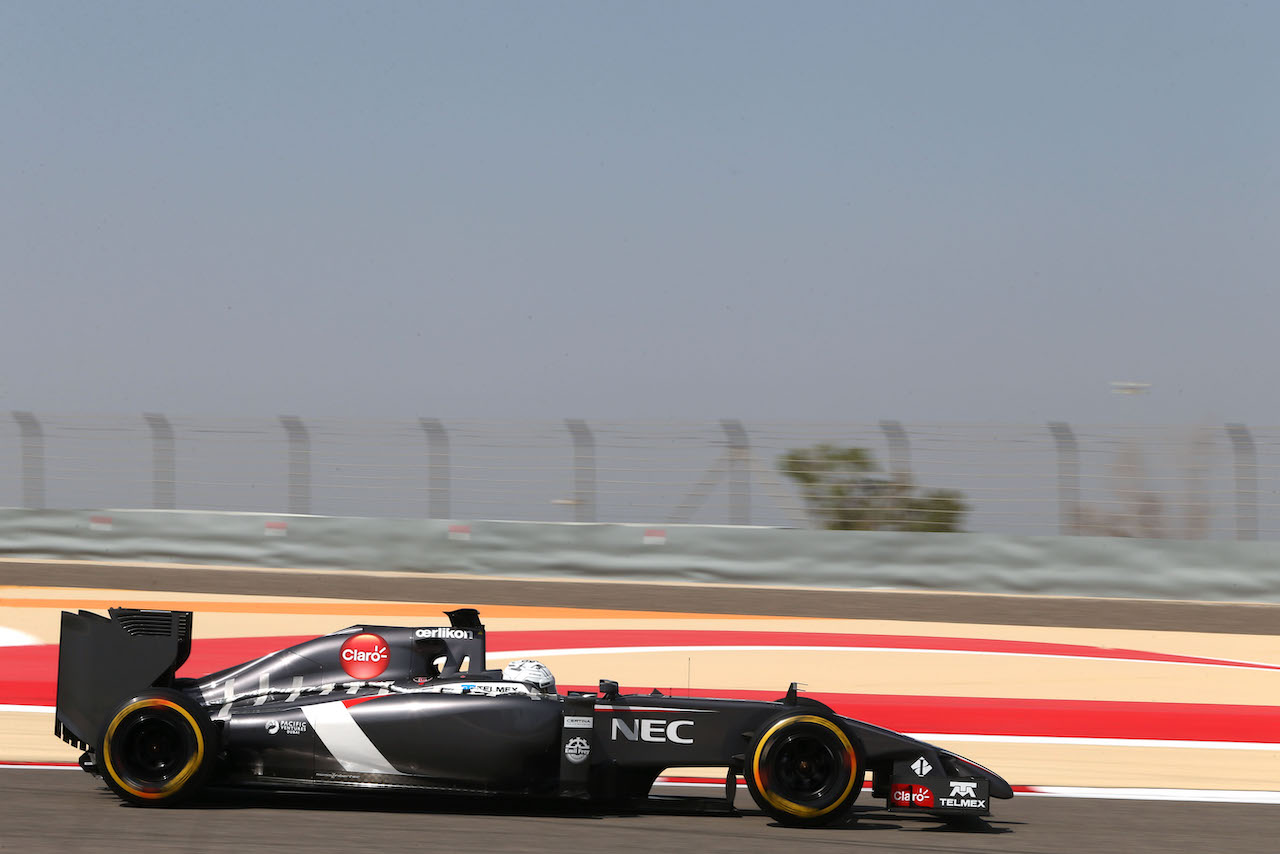 Giedo van der Garde (NDL), third driver, Sauber F1 Team  
09.04.2014. Formula One Testing, Bahrain Test, Day Two, Sakhir, Bahrain.
- www.xpbimages.com, EMail: requests@xpbimages.com - copy of publication required for printed pictures. Every used picture is fee-liable. © Copyright: Charniaux / XPB Images