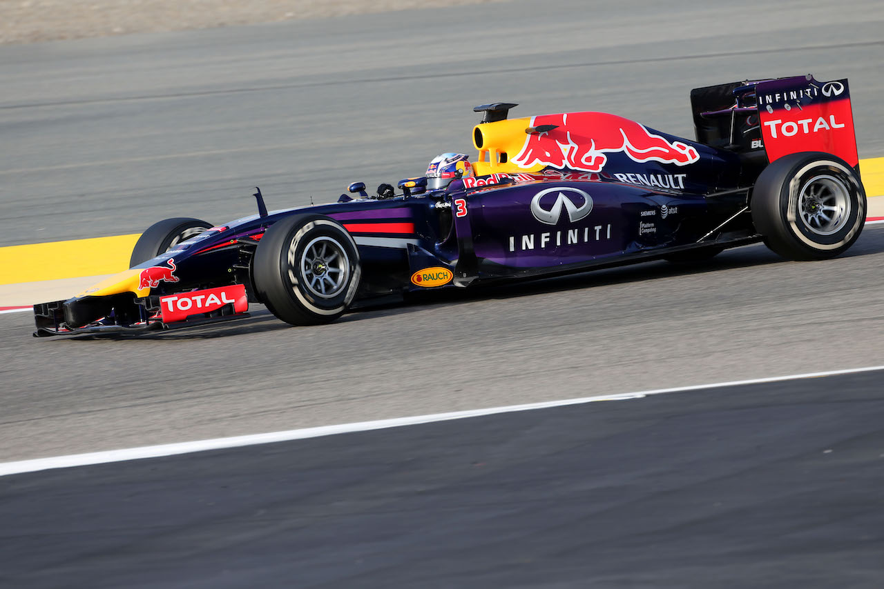 Daniel Ricciardo (AUS), Red Bull Racing 
09.04.2014. Formula One Testing, Bahrain Test, Day Two, Sakhir, Bahrain.
- www.xpbimages.com, EMail: requests@xpbimages.com - copy of publication required for printed pictures. Every used picture is fee-liable. © Copyright: Charniaux / XPB Images