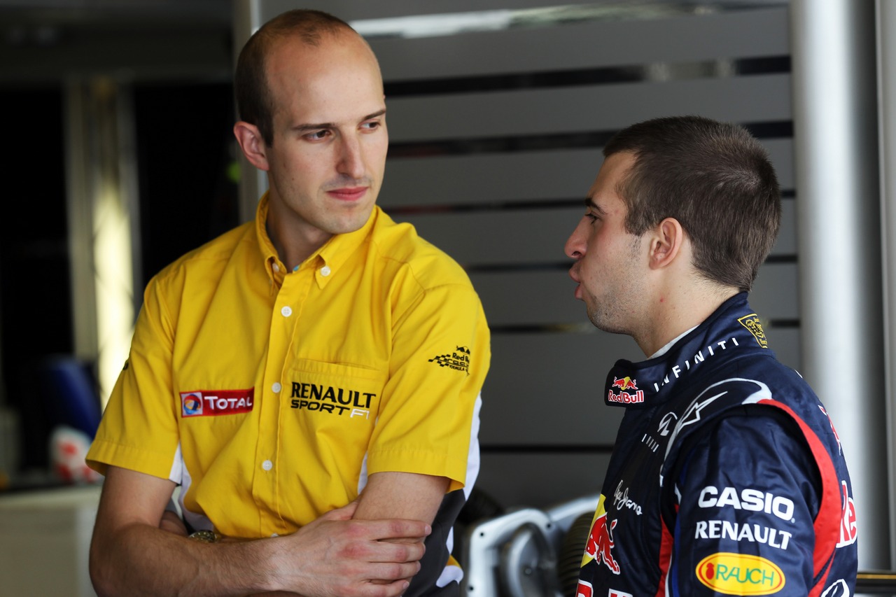 Antonio Felix da Costa (POR) Red Bull Racing Test Driver.
06.11.2012. Formula 1 Young Drivers Test, Day 1, Yas Marina Circuit, Abu Dhabi, UAE.
