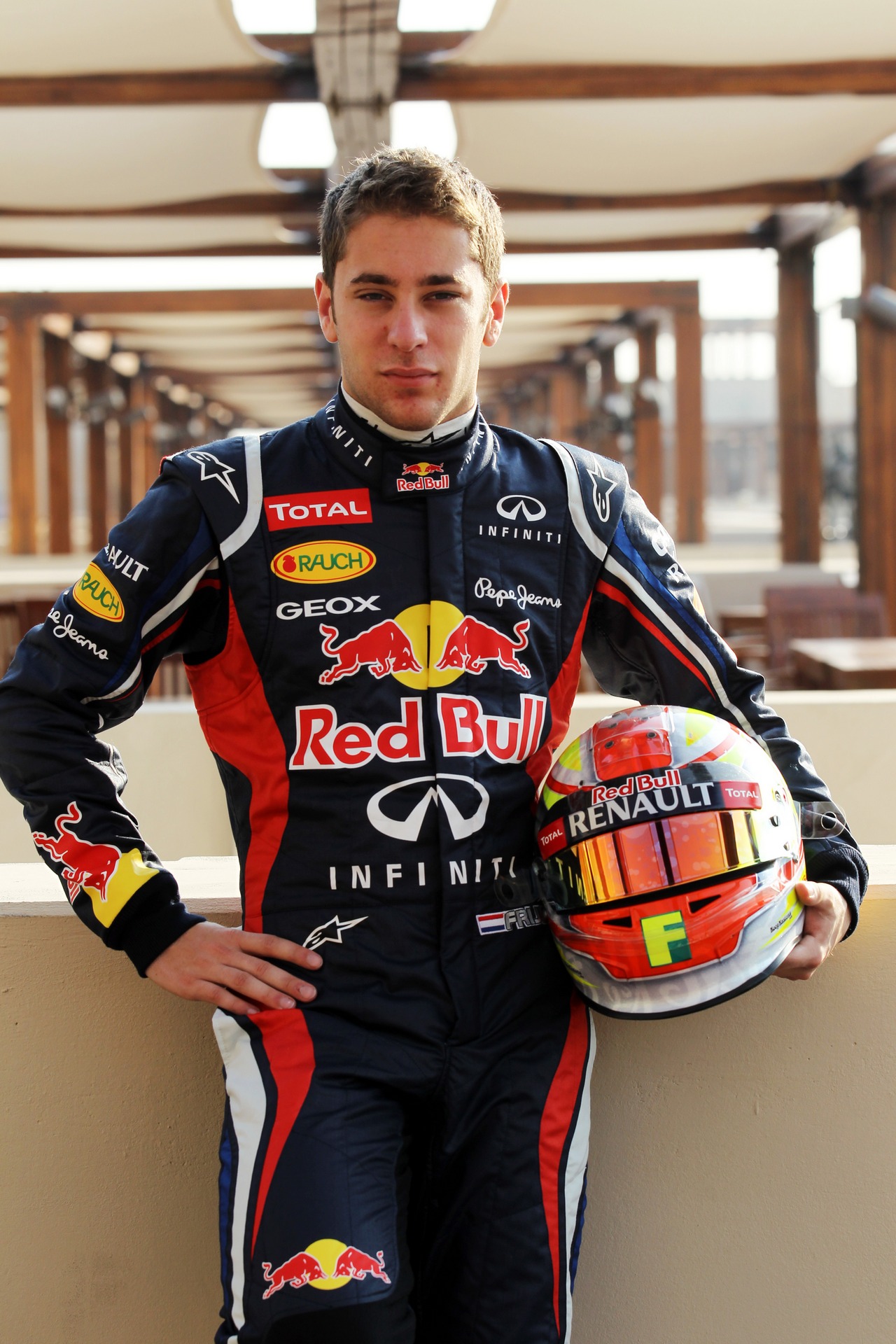 Robin Frijins (NDL) Red Bull Racing Test Driver.
08.11.2012. Formula 1 Young Drivers Test, Day 3, Yas Marina Circuit, Abu Dhabi, UAE.

