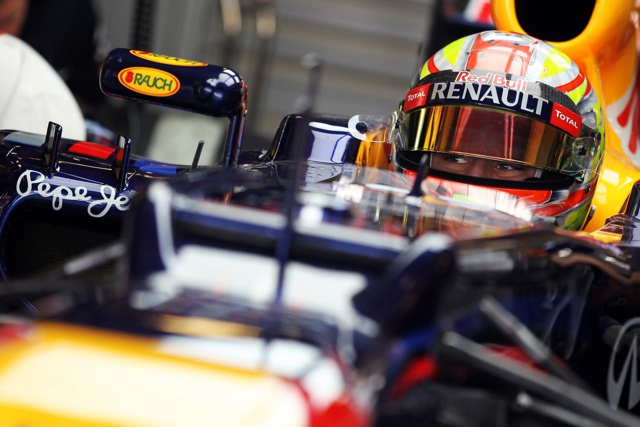Robin Frijins (NDL) Red Bull Racing RB8 Test Driver.
08.11.2012. Formula 1 Young Drivers Test, Day 3, Yas Marina Circuit, Abu Dhabi, UAE.
