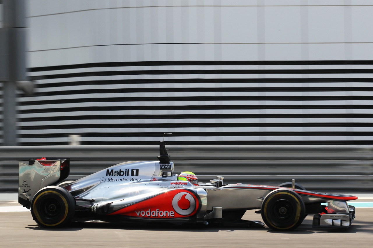 Oliver Turvey (GBR) McLaren McLaren MP4/27 Test Driver.
08.11.2012. Formula 1 Young Drivers Test, Day 3, Yas Marina Circuit, Abu Dhabi, UAE.
