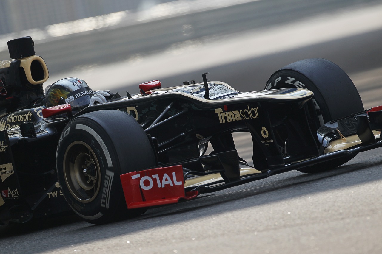 Davide Valsecchi (ITA) Lotus F1 E20 Test Driver.
08.11.2012. Formula 1 Young Drivers Test, Day 3, Yas Marina Circuit, Abu Dhabi, UAE.
