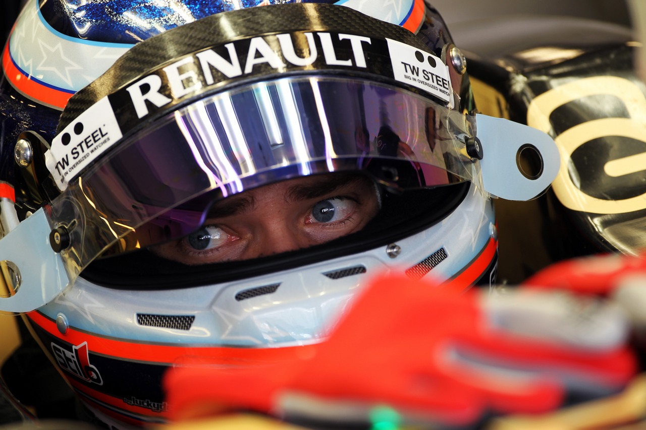 Edoardo Mortara (ITA) Lotus F1 E20 Test Driver.
07.11.2012. Formula 1 Young Drivers Test, Day 2, Yas Marina Circuit, Abu Dhabi, UAE.

