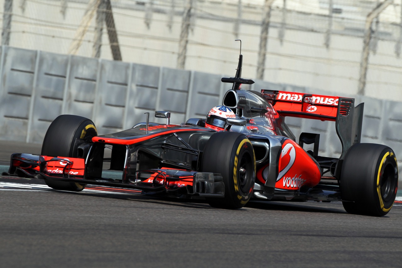 Gary Paffett (GBR) McLaren MP4/27 Test Driver.
07.11.2012. Formula 1 Young Drivers Test, Day 2, Yas Marina Circuit, Abu Dhabi, UAE.
