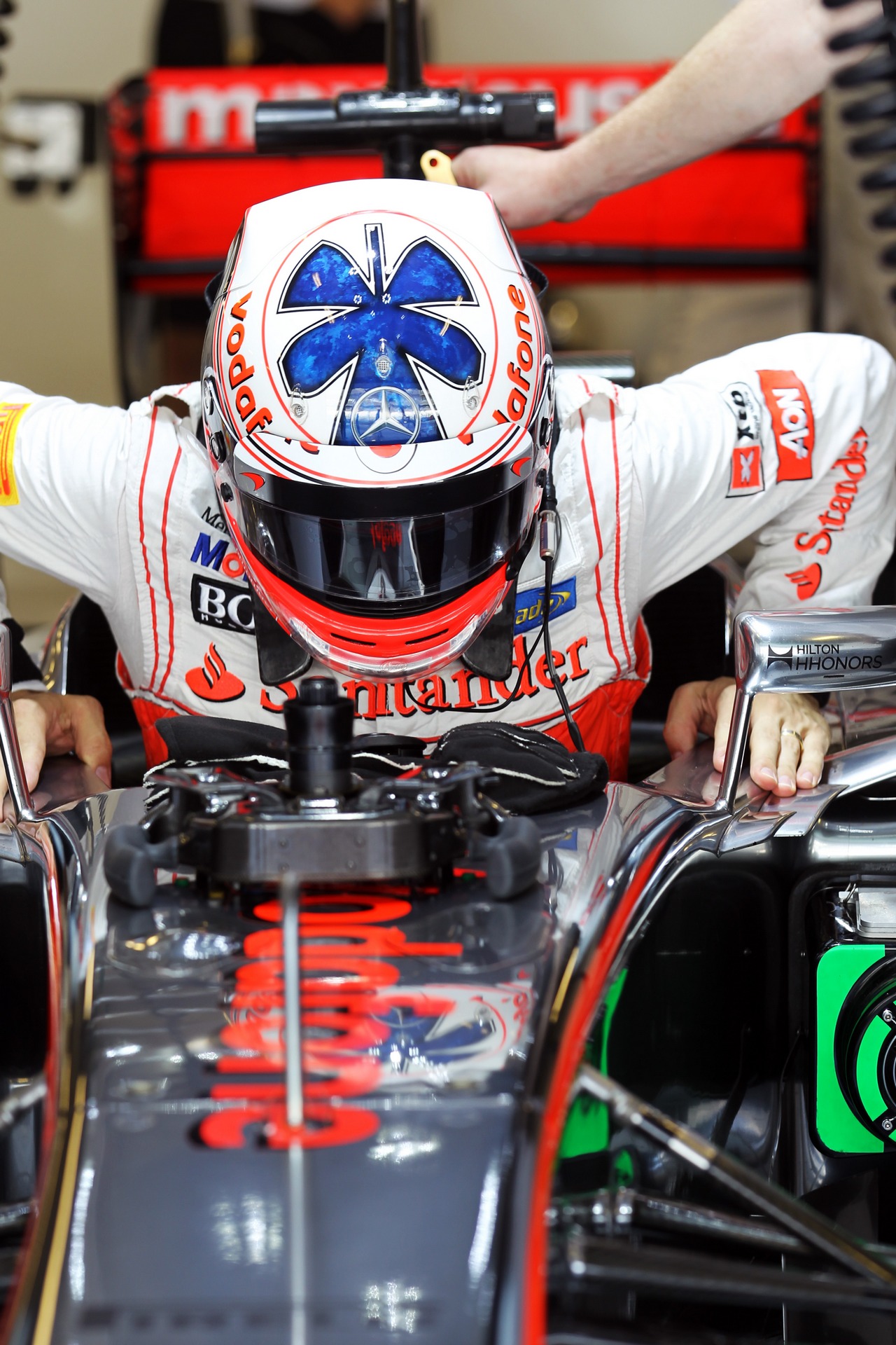 Gary Paffett (GBR) McLaren MP4/27 Test Driver.
07.11.2012. Formula 1 Young Drivers Test, Day 2, Yas Marina Circuit, Abu Dhabi, UAE.
