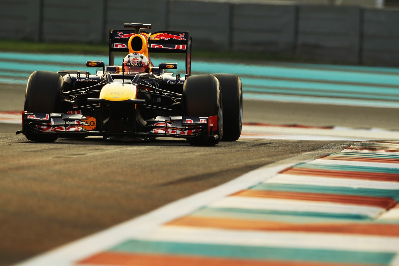 Antonio Felix da Costa (POR) Red Bull Racing RB8 Test Driver.
06.11.2012. Formula 1 Young Drivers Test, Day 1, Yas Marina Circuit, Abu Dhabi, UAE.
