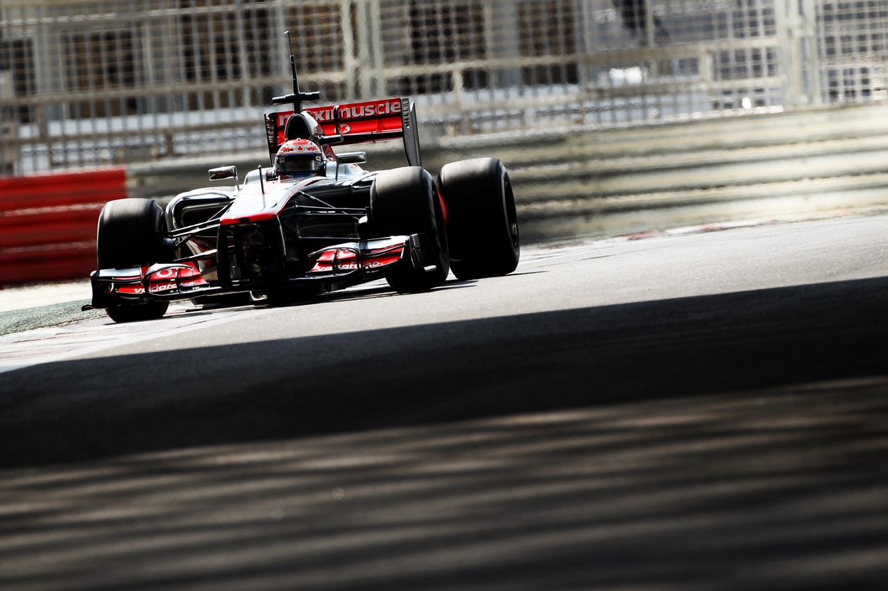 Kevin Magnussen (DEN) McLaren MP4/27 Test Driver.
06.11.2012. Formula 1 Young Drivers Test, Day 1, Yas Marina Circuit, Abu Dhabi, UAE.

