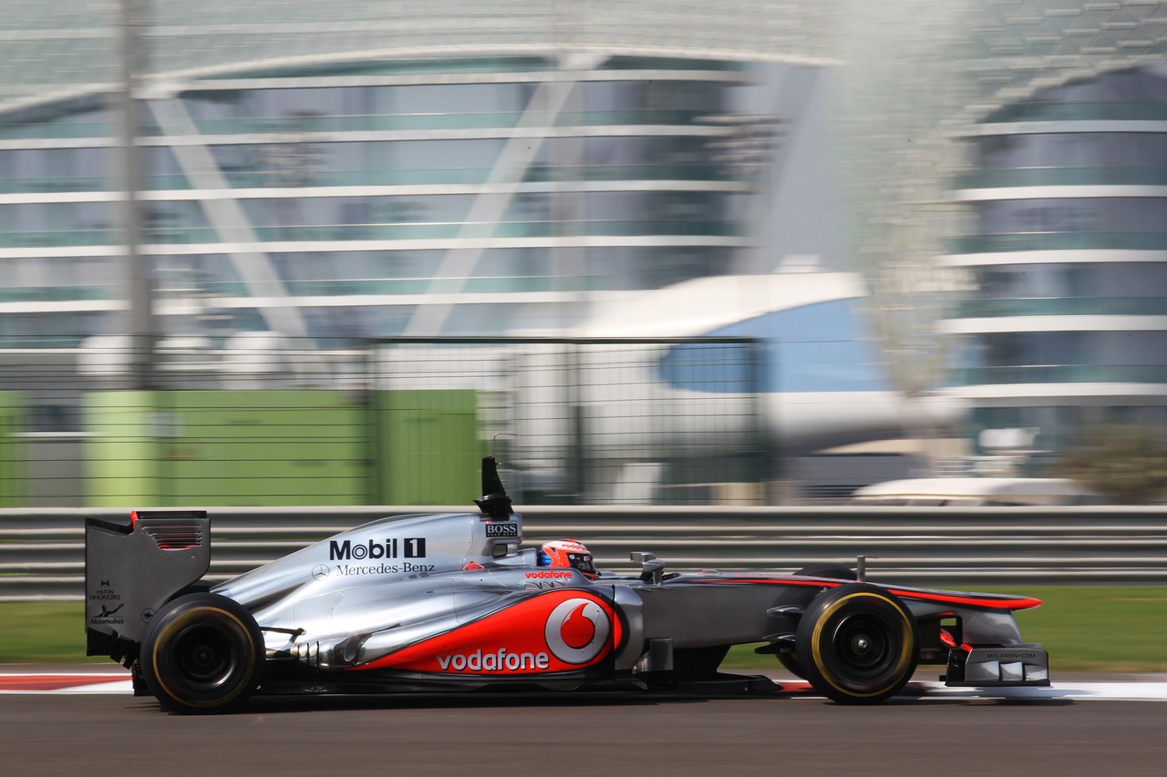 Kevin Magnussen (DEN) McLaren MP4/27 Test Driver.
06.11.2012. Formula 1 Young Drivers Test, Day 1, Yas Marina Circuit, Abu Dhabi, UAE.
