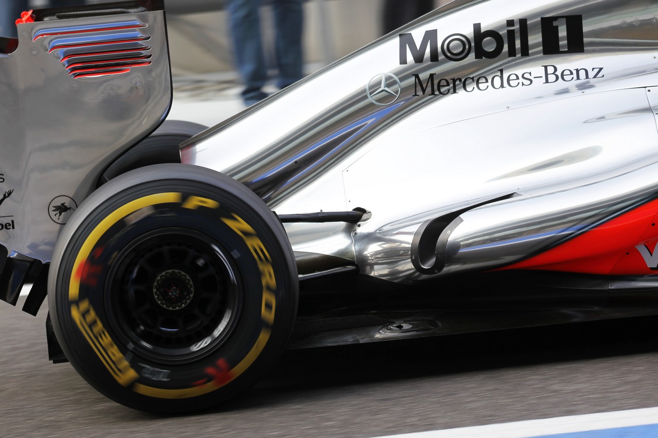 McLaren MP4/27 exhaust detail.
06.11.2012. Formula 1 Young Drivers Test, Day 1, Yas Marina Circuit, Abu Dhabi, UAE.
