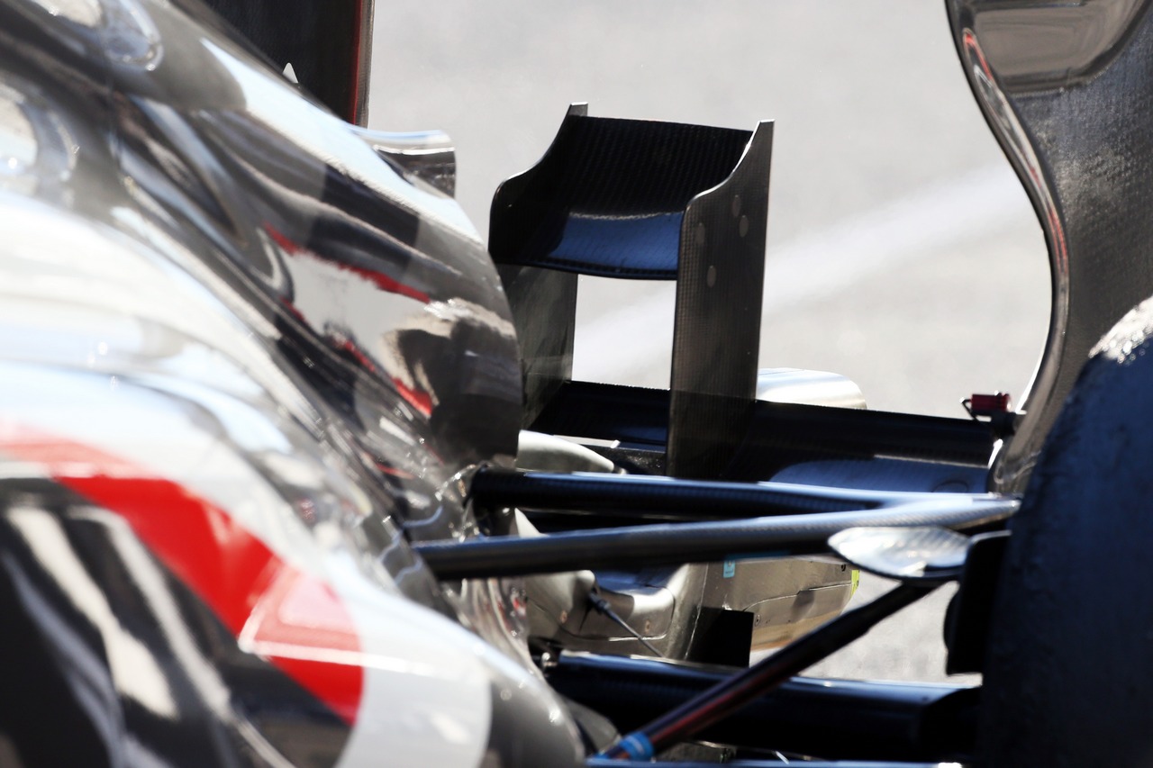 Sauber C32 rear suspension and rear wing detail.
07.02.2013. 