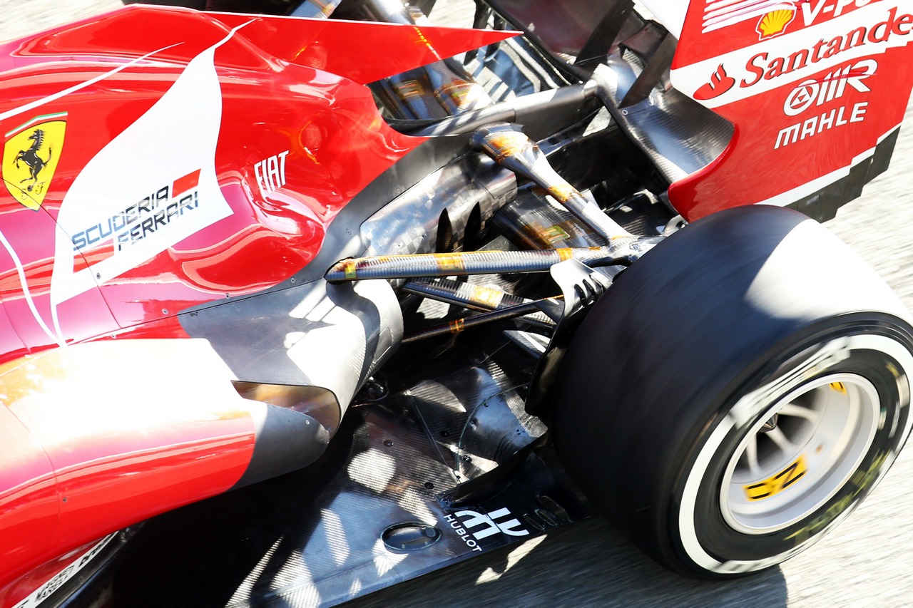 Ferrari F138 rear suspension and exhaust running temperature sensors.
07.02.2013. 