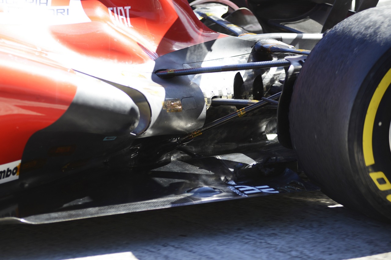 Ferrari F138 rear suspension and exhaust detail.
07.02.2013. 