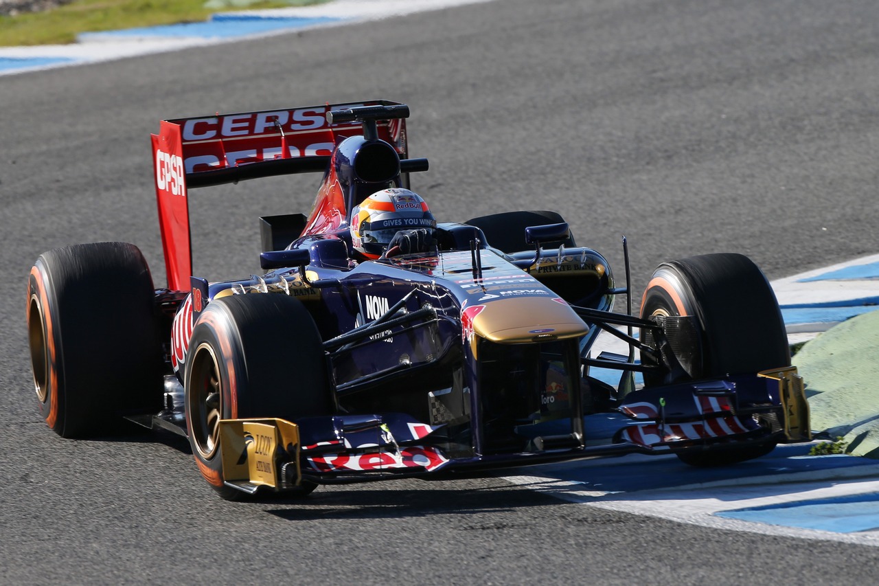 Jean-Eric Vergne (FRA) Scuderia Toro Rosso STR8.
07.02.2013. 