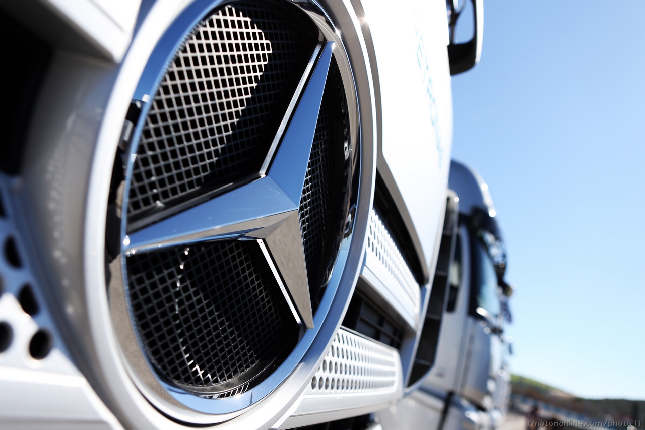 Mercedes badge on a truck in the paddock.
08.02.2013. 