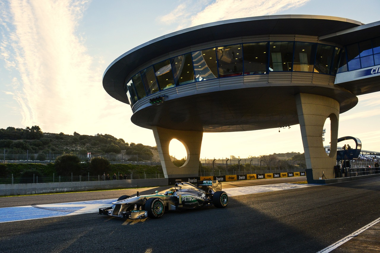 Lewis Hamilton (GBR) Mercedes AMG F1 W04.
08.02.2013. 