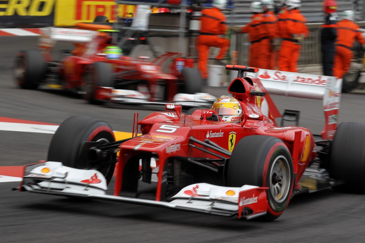 27.05.2012- Race, Fernando Alonso (ESP) Scuderia Ferrari F2012 leads Felipe Massa (BRA) Scuderia Ferrari F2012 