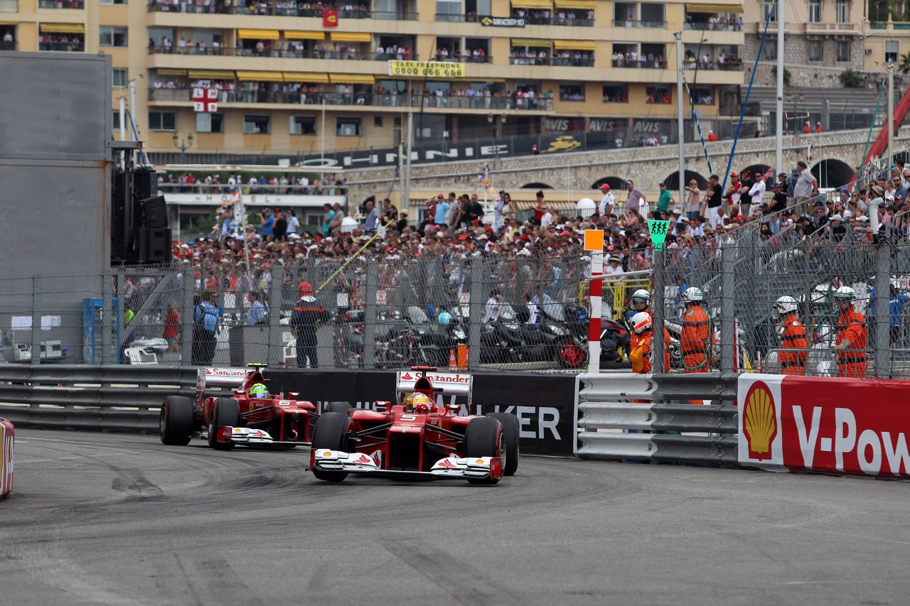 27.05.2012- Race, Fernando Alonso (ESP) Scuderia Ferrari F2012 and Felipe Massa (BRA) Scuderia Ferrari F2012