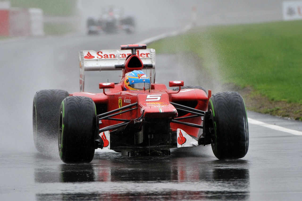 06.07.2012- Free Practice 2, Fernando Alonso (ESP) Scuderia Ferrari F2012 crashed