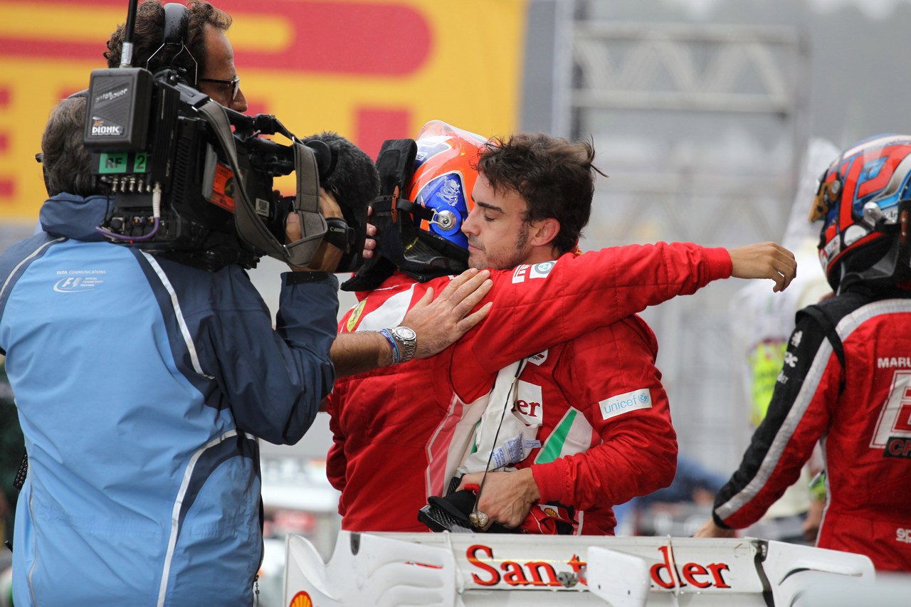 25.11.2012- Race, Felipe Massa (BRA) Scuderia Ferrari F2012 and Fernando Alonso (ESP) Scuderia Ferrari F2012 