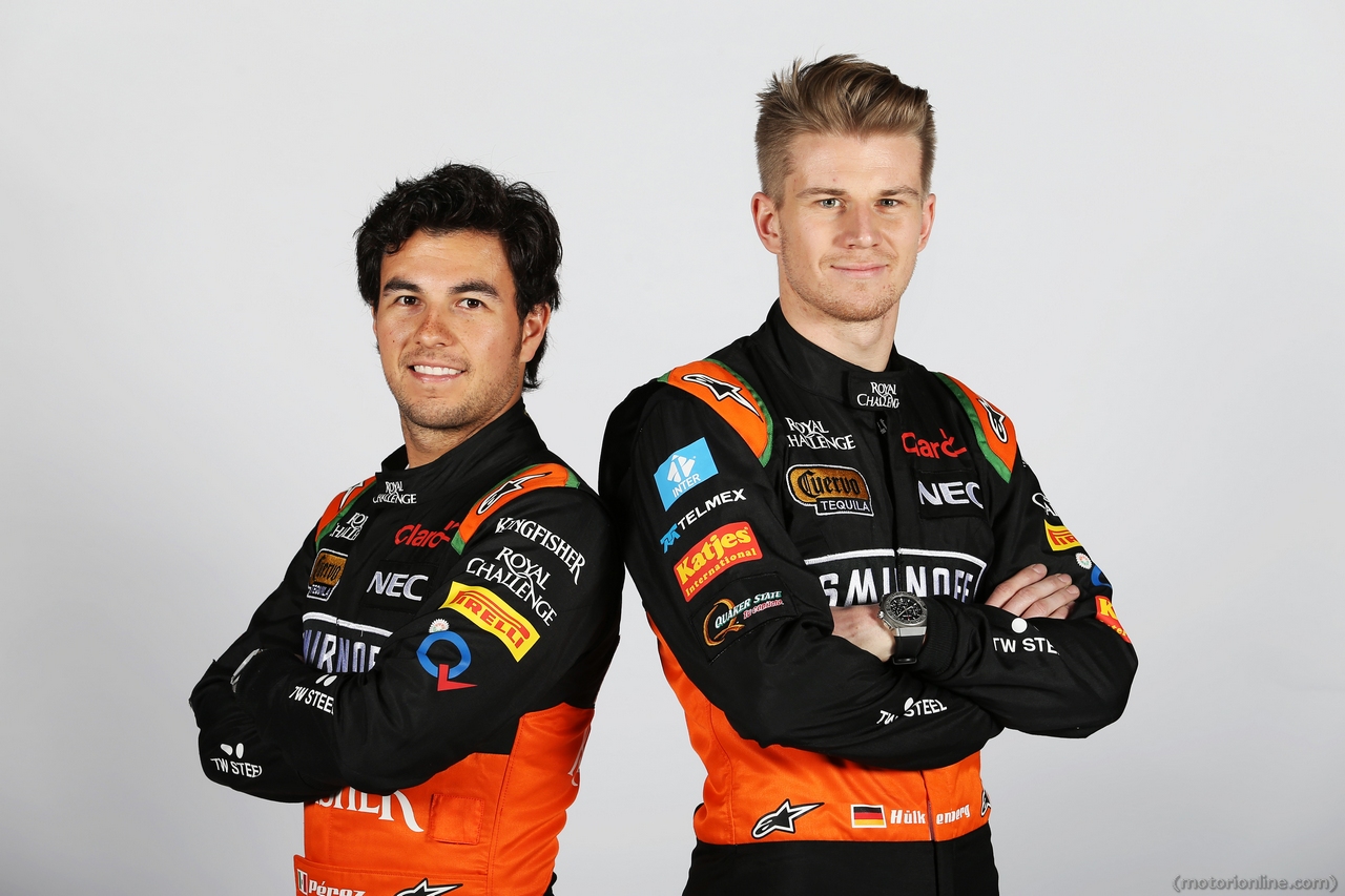 (L to R): Sergio Perez (MEX) Sahara Force India F1 with team mate Nico Hulkenberg (GER) Sahara Force India F1.
21.01.2015.  Force India F1 Team Livery Reveal, Soumaya Museum, Mexico City, Mexico.