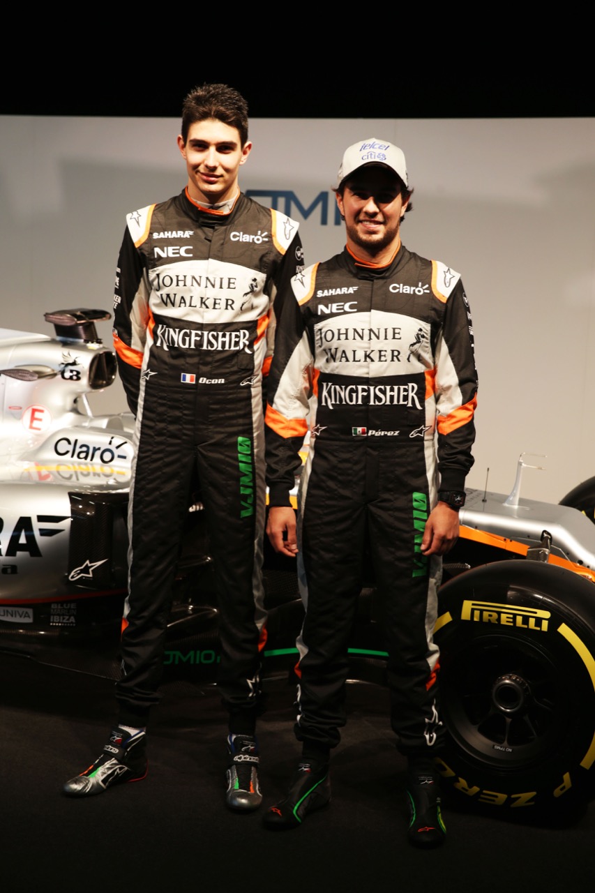 (L to R): Esteban Ocon (FRA) Sahara Force India F1 Team with team mate Sergio Perez (MEX) Sahara Force India F1 and the Sahara Force India F1 VJM10.
22.02.2017.