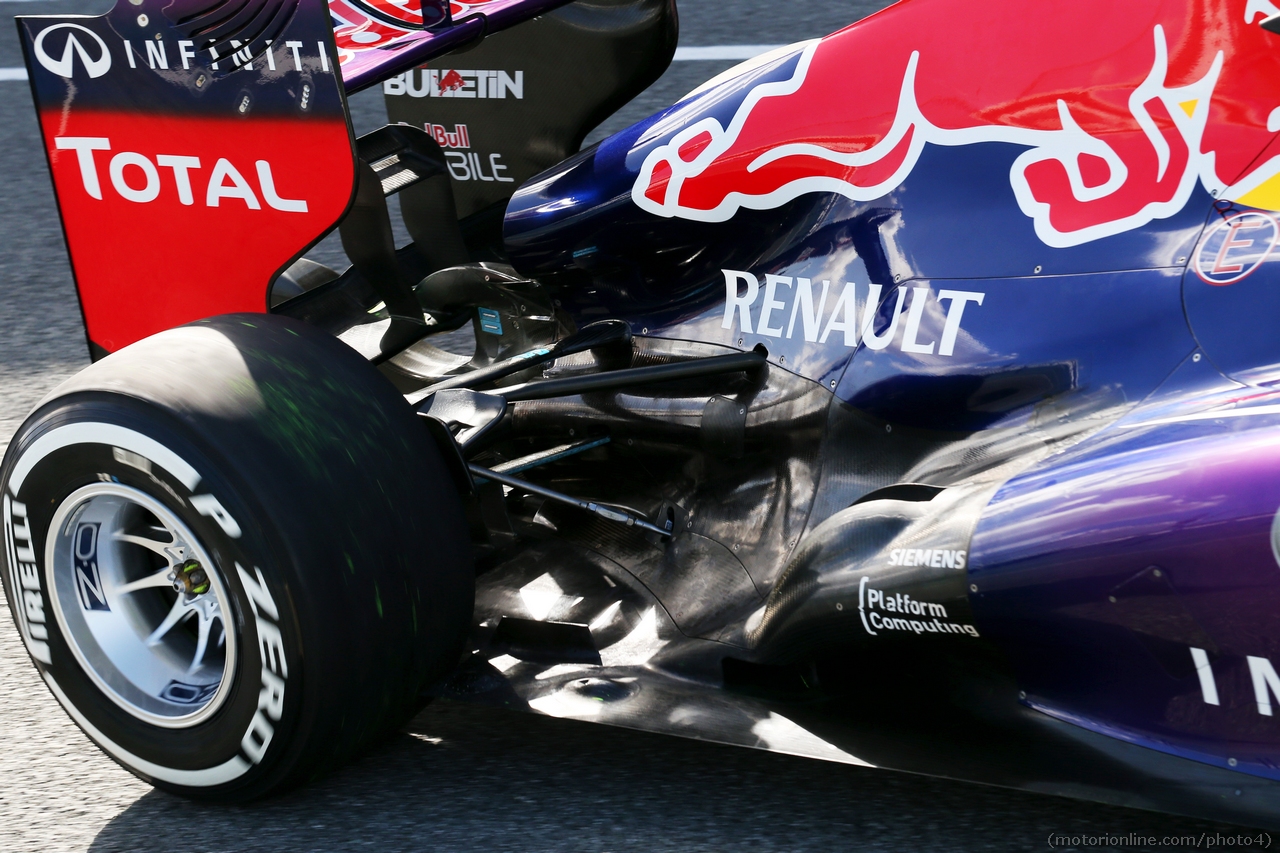 Mark Webber (AUS) Red Bull Racing RB9 rear suspension.
06.02.2013. 
