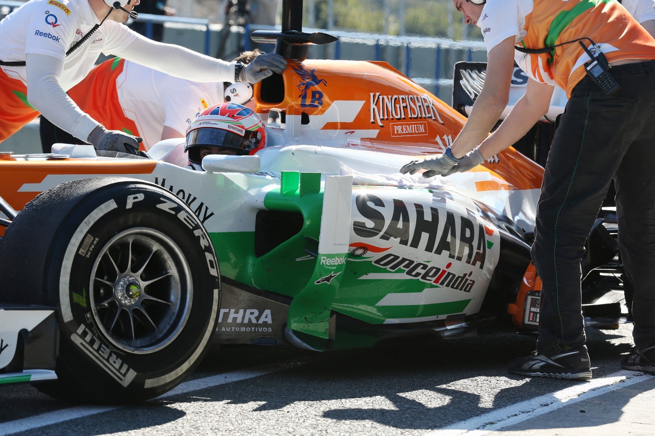 Paul di Resta (GBR) Sahara Force India VJM06 in the pits.
