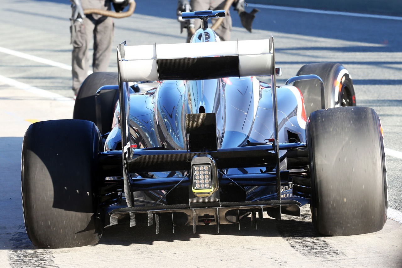 Nico Hulkenberg (GER) Sauber C32 rear wing and rear diffuser detail.
