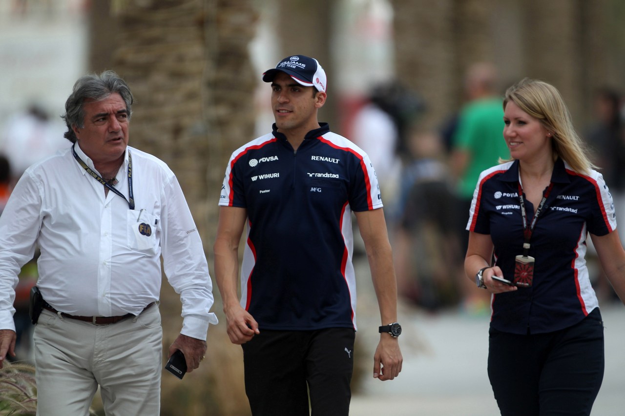 18.04.2013- Enzo Spano (VEN), FIA Steward and Pastor Maldonado (VEN) Williams F1 Team FW35